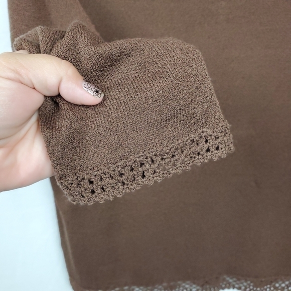 Sag Harbor sz M crocheted hem lightweight sweater - Picture 5 of 9